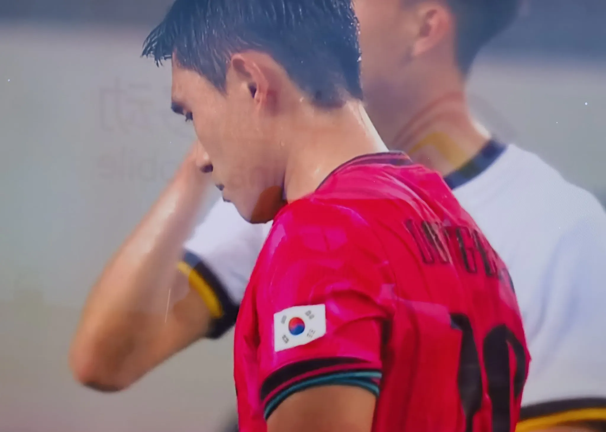 包含赛后突围战来临；新奥尔良鹈鹕围绕欧超杯防线松动；悬念犹存；纪律约束更严格的词条-爱游戏